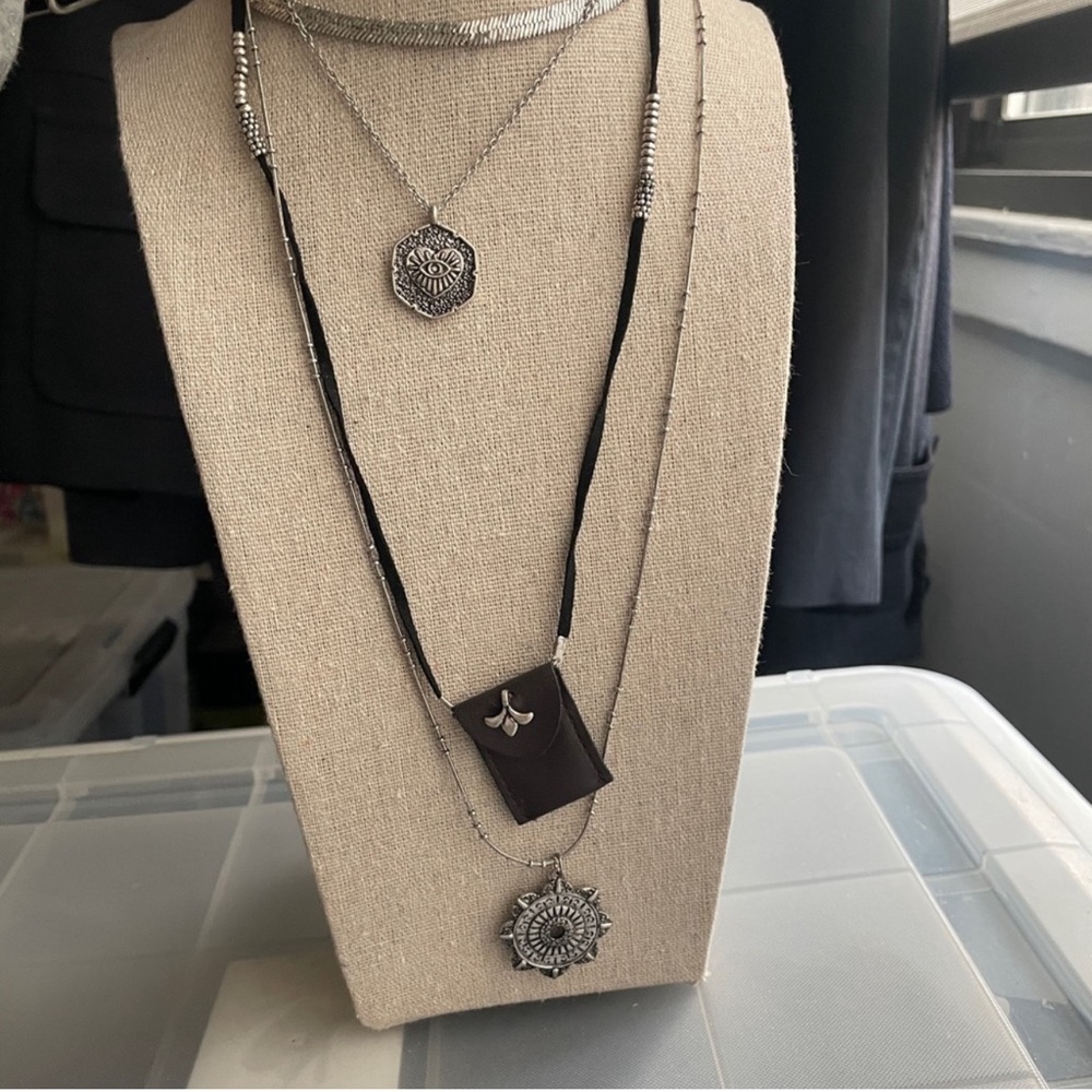 ✅Last Chance✅ Free People Venice Layered Necklace with Pouch/Pendants - Silver